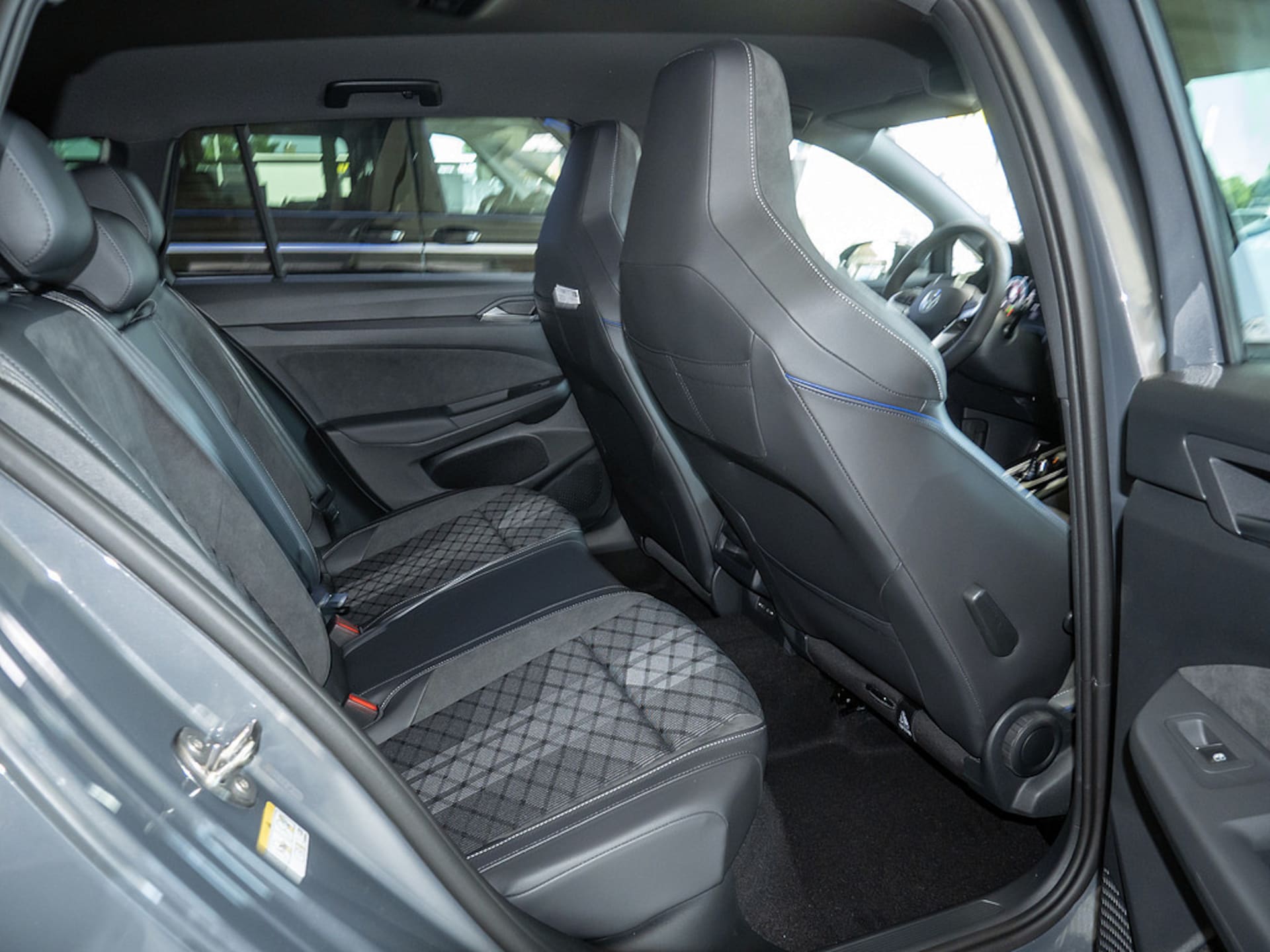 Volkswagen Golf Variant R-Line