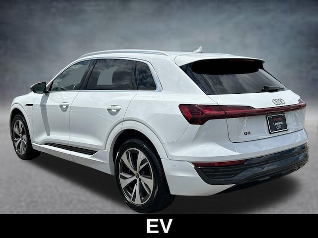 2024 Audi Q8 e-tron