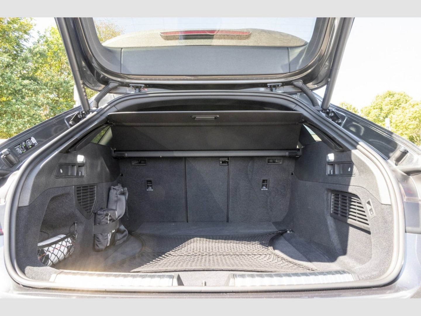 Bild über Audi S5 Avant TFSI 270 kW S tronic - für weitere Informationen kontaktieren Sie den Audi Partner