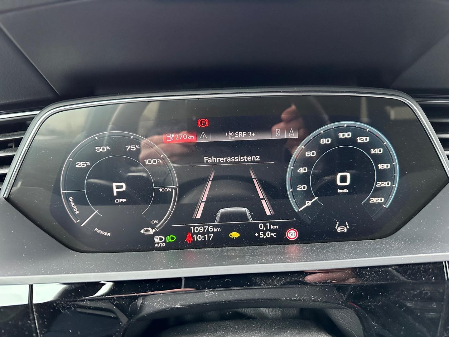 Image about Audi e-tron Attraction advanced 50 quattro 230,00 kW