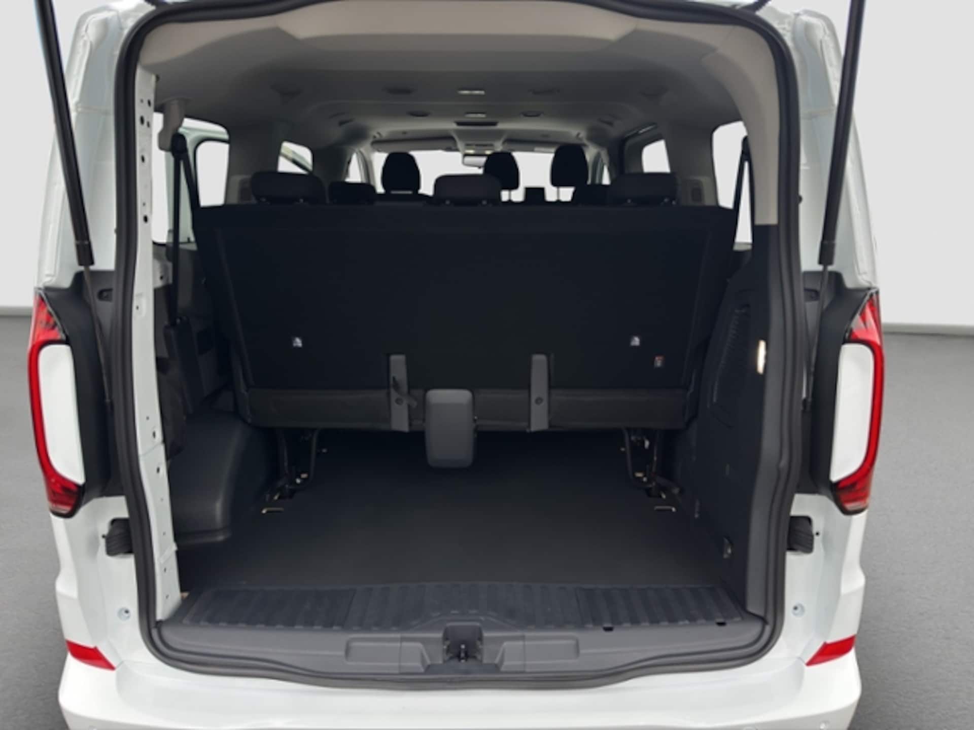 Volkswagen Transporter Kombi kurzer Radstand