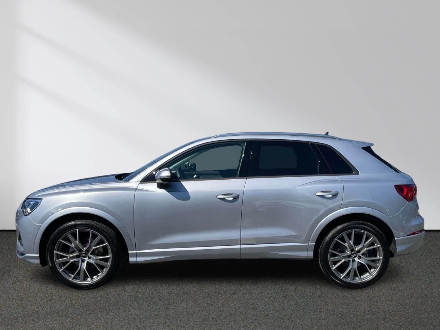 Bild über Audi Q3 TFSI 110 kW S tronic - für weitere Informationen kontaktieren Sie den Audi Partner