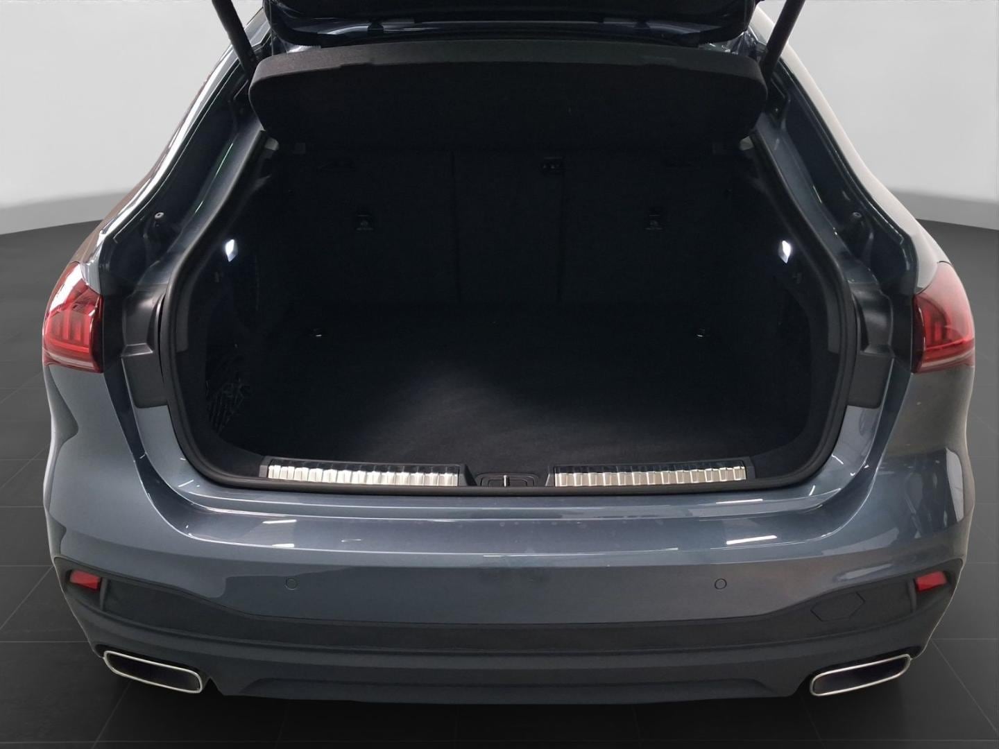 Bild über Audi A5 Limousine TFSI S tronic - für weitere Informationen kontaktieren Sie den Audi Partner