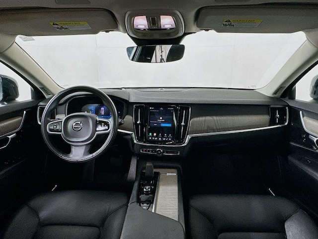 2022 Volvo V90 Cross Country