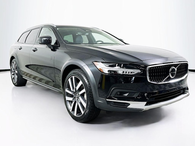 2022 Volvo V90 Cross Country