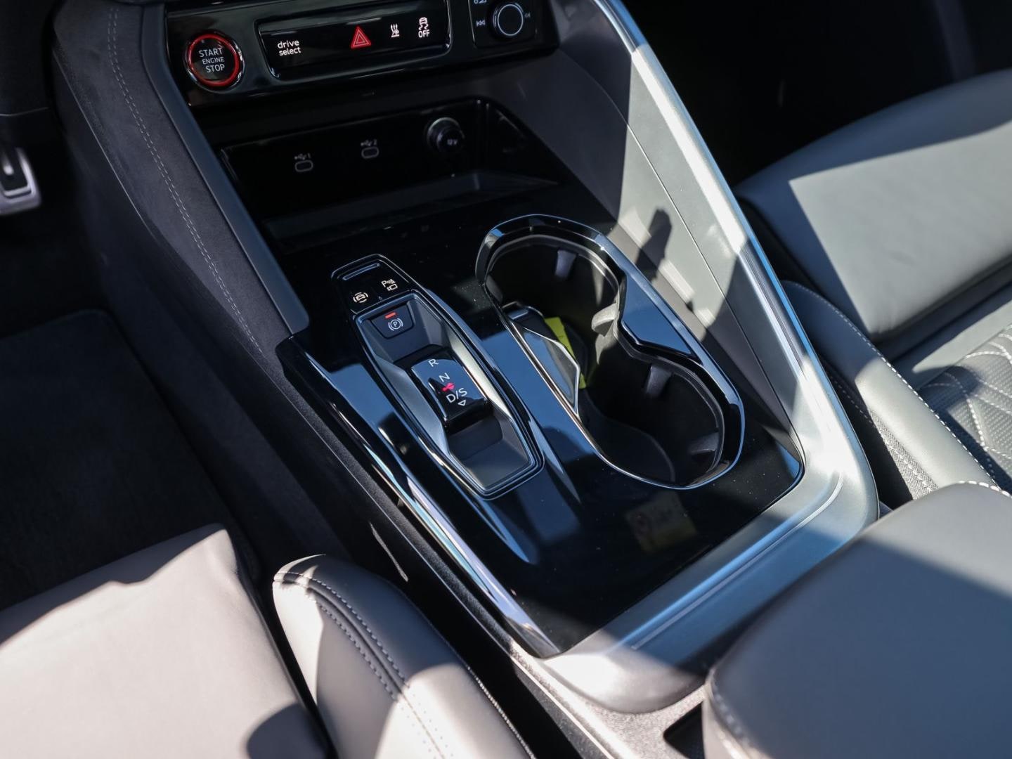 Bild über Audi Q5 SUV TFSI quattro 150 kW S tronic - für weitere Informationen kontaktieren Sie den Audi Partner