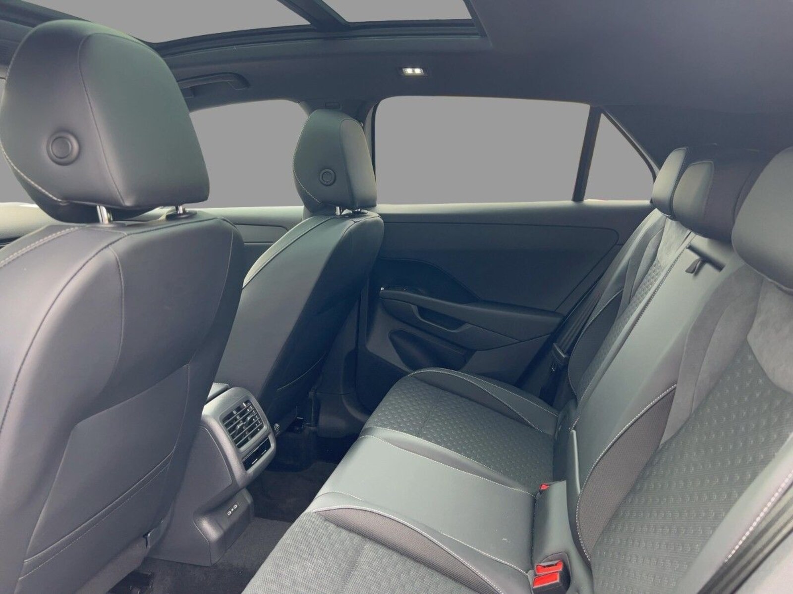 Volkswagen T-Roc – Bild 8