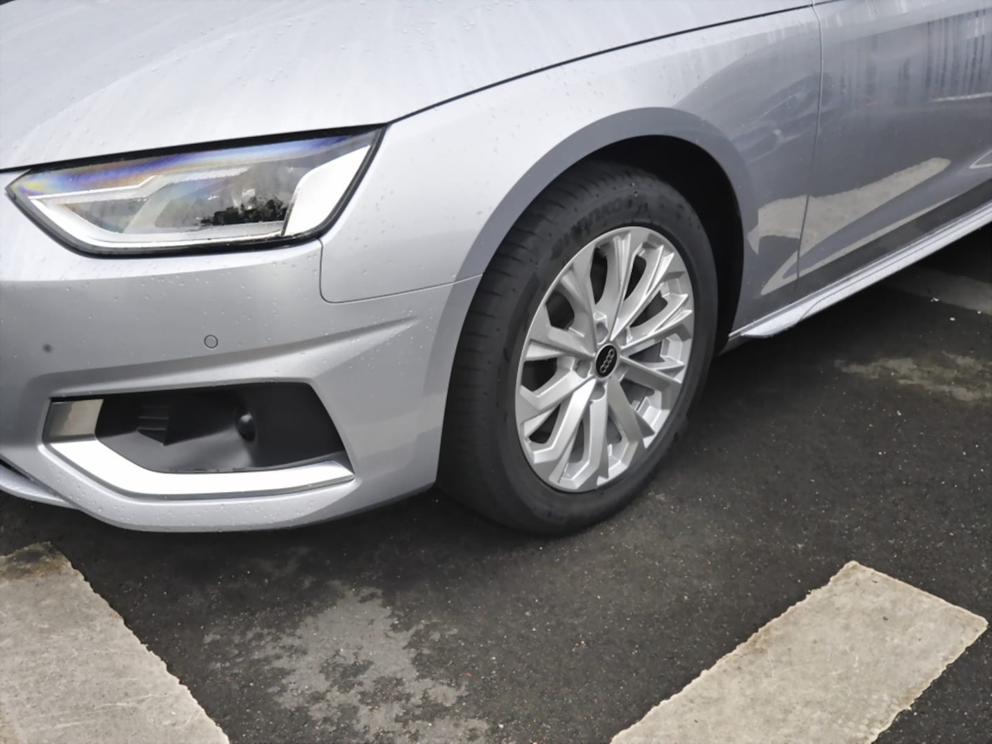 Bild über Audi A4 Avant advanced 30 TDI S tronic - für weitere Informationen kontaktieren Sie den Audi Partner
