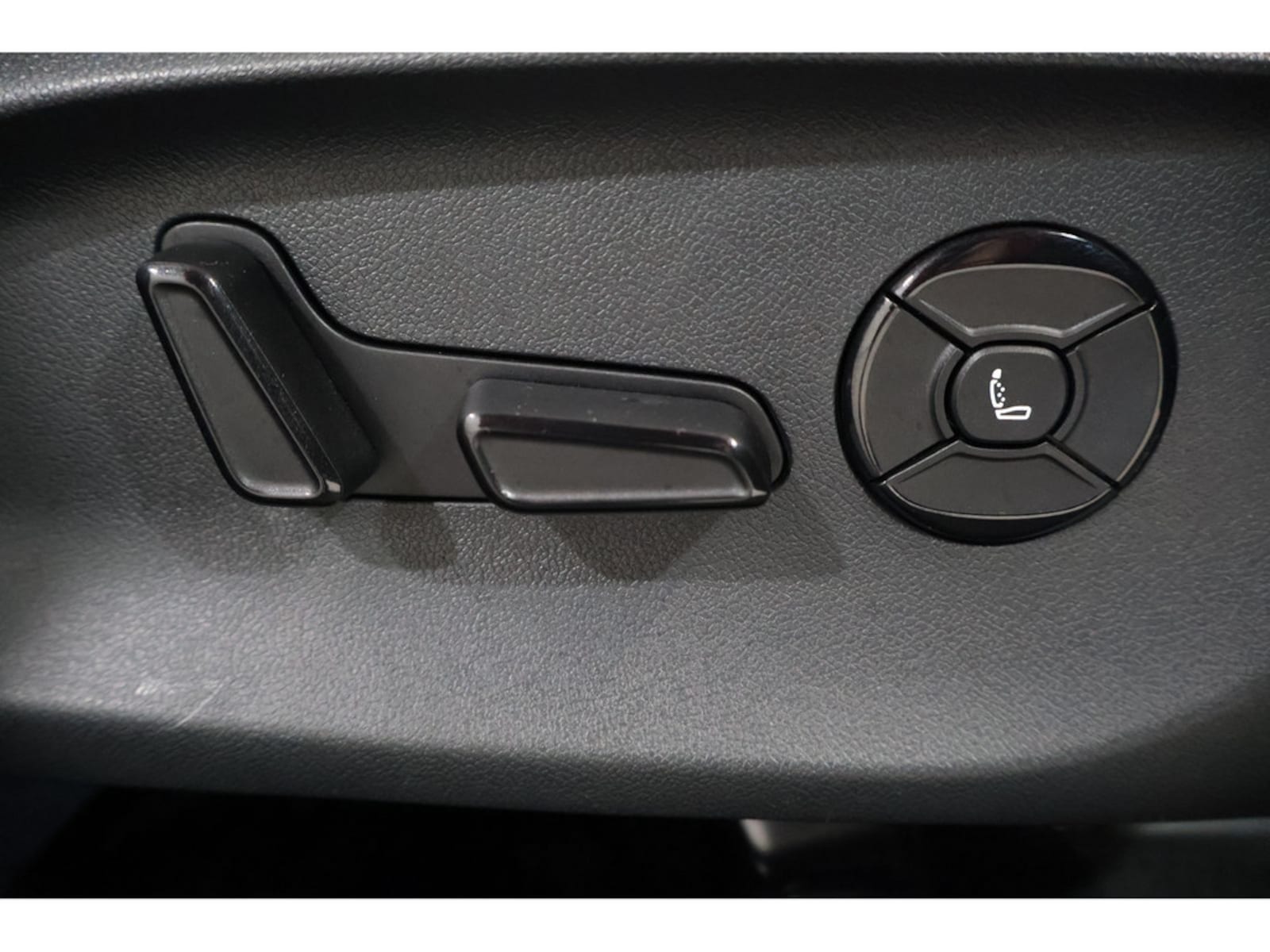 Volkswagen Passat – Bild 23