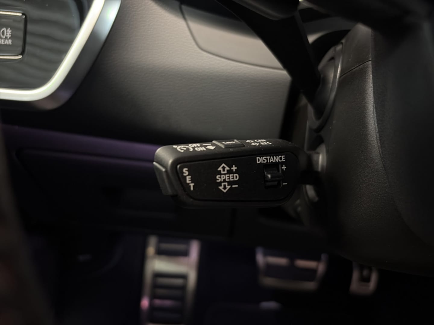 Bild über Audi RS 6 Avant performance quattro tiptronic - für weitere Informationen kontaktieren Sie den Audi Partner