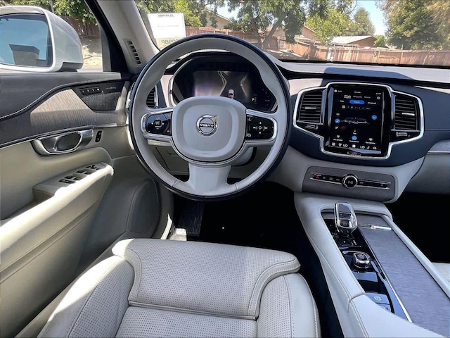 2023 Volvo XC90 Recharge Plug-In Hybrid