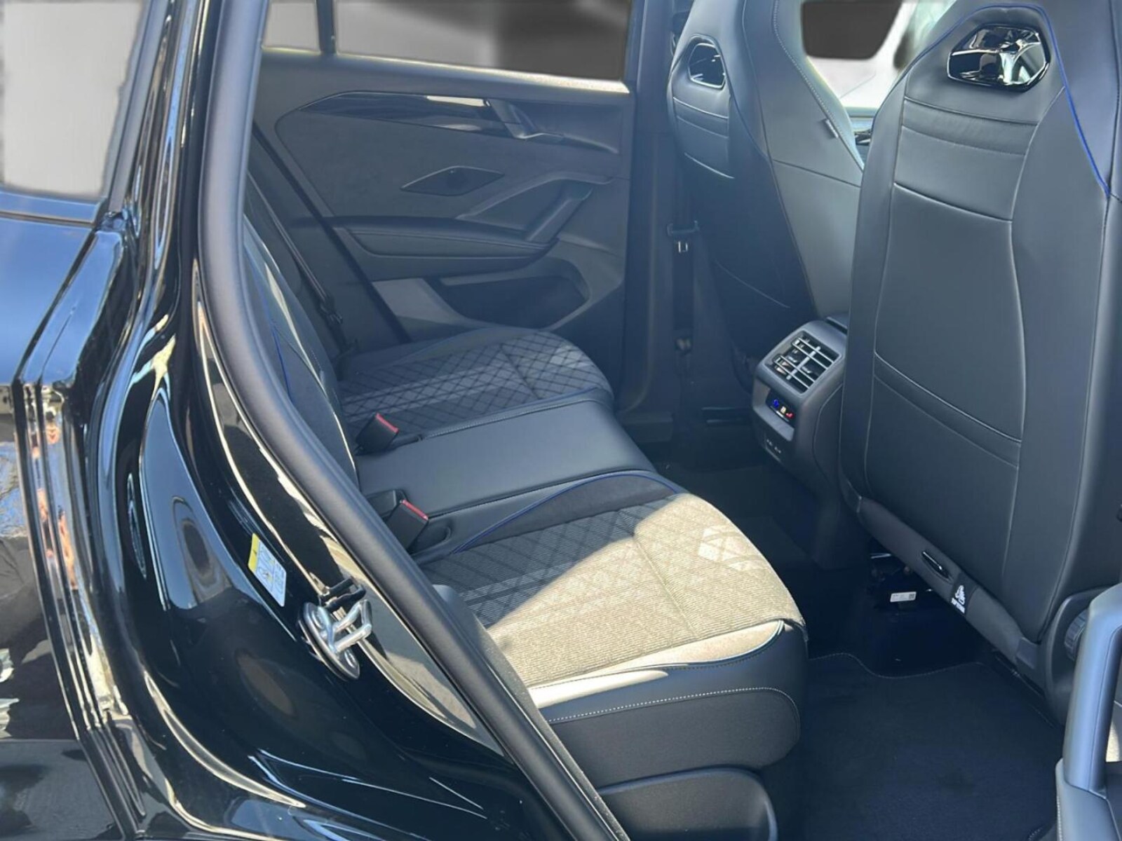 Volkswagen Tiguan – Bild 18