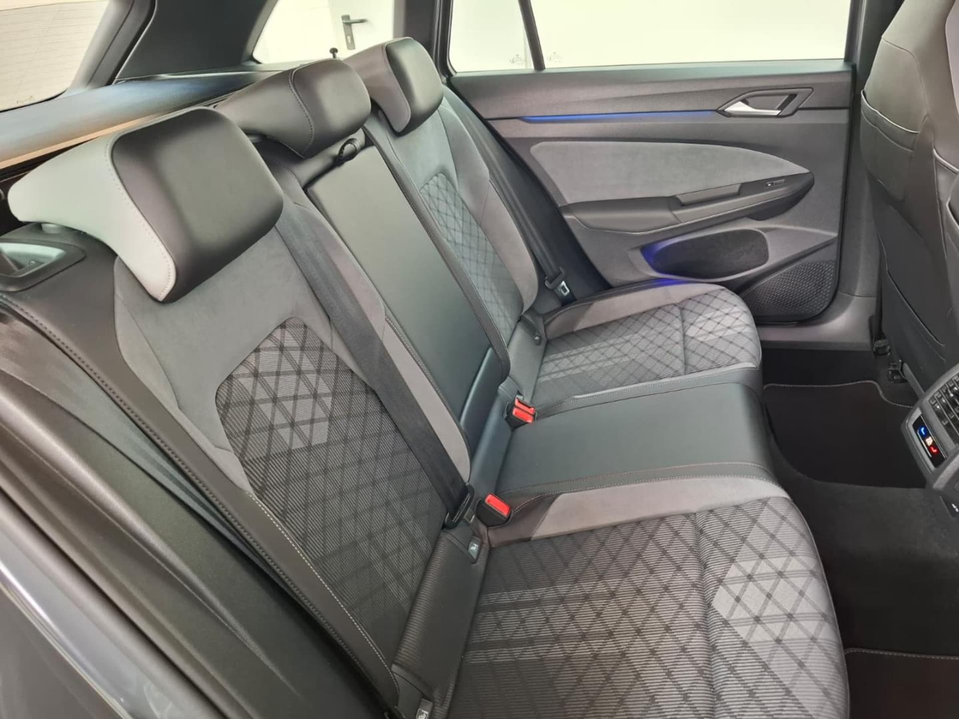 Volkswagen Golf Variant R-Line