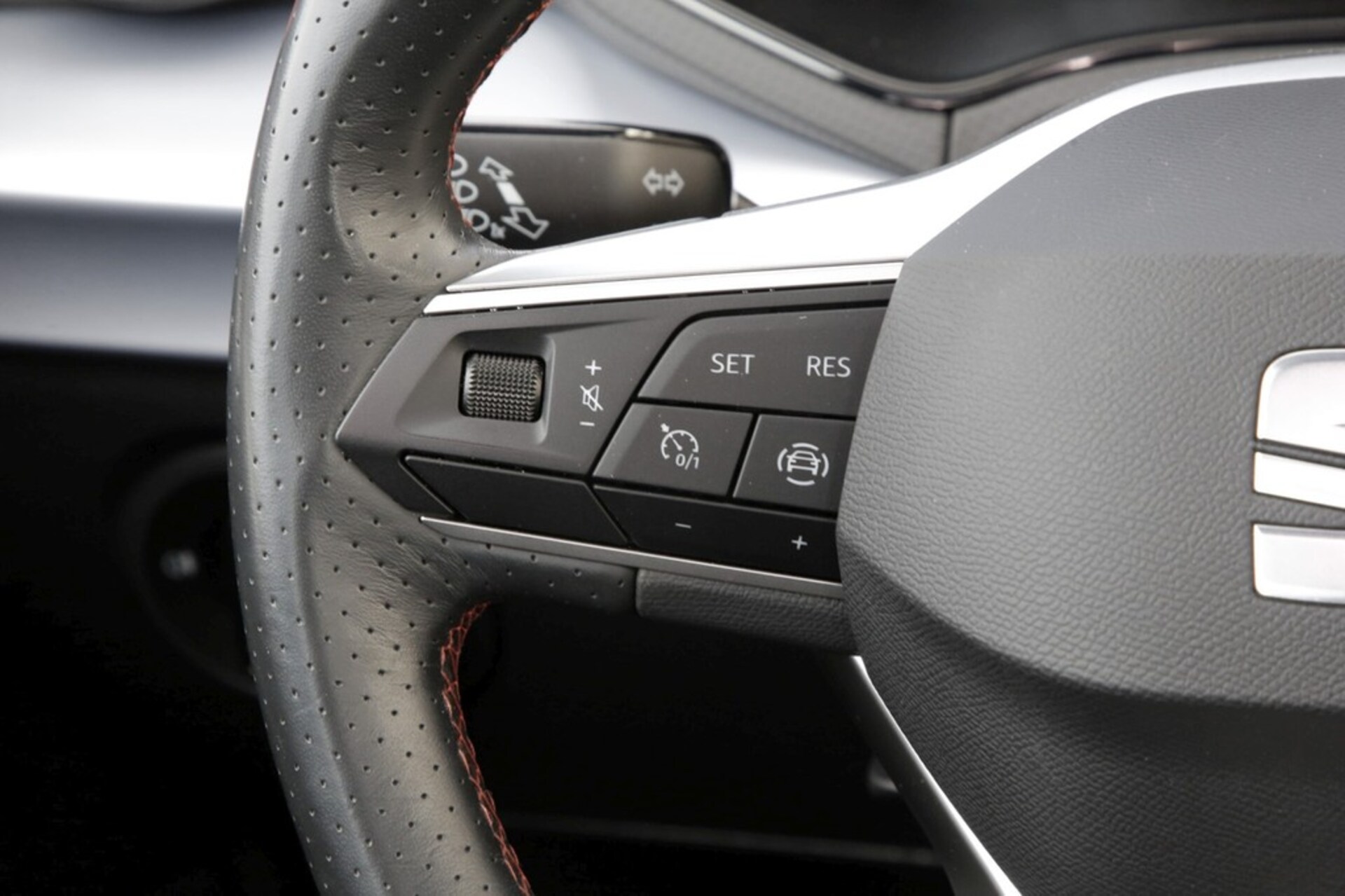 SEAT Arona FR