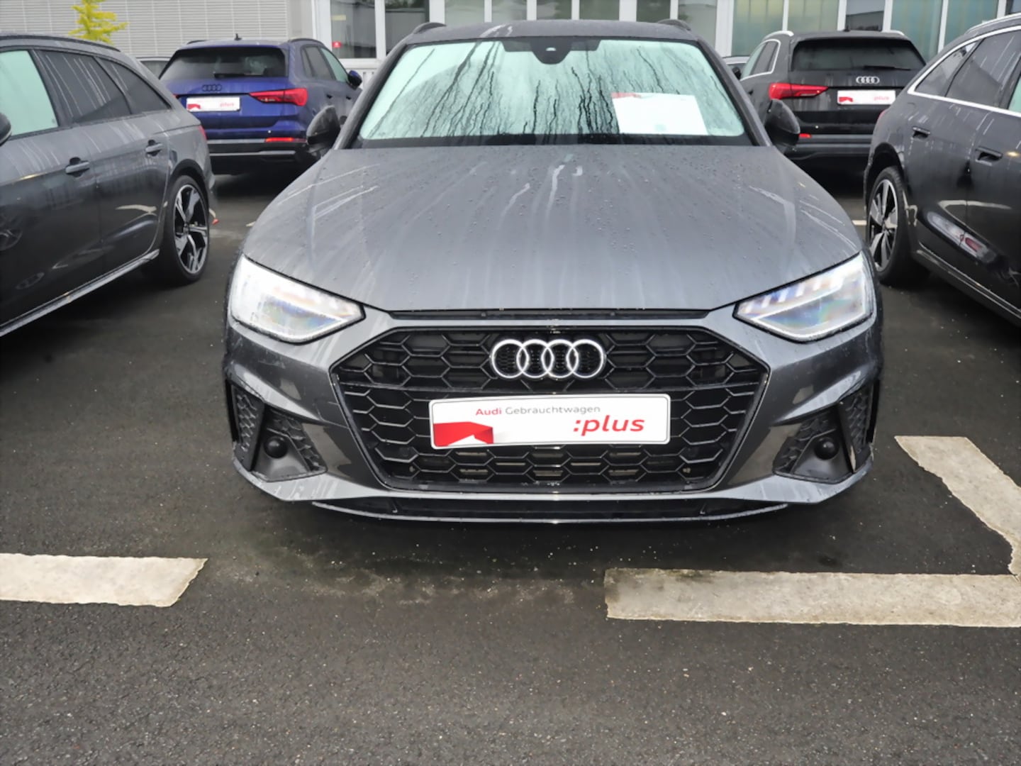 Bild über Audi A4 Avant S line 40 TFSI S tronic - für weitere Informationen kontaktieren Sie den Audi Partner