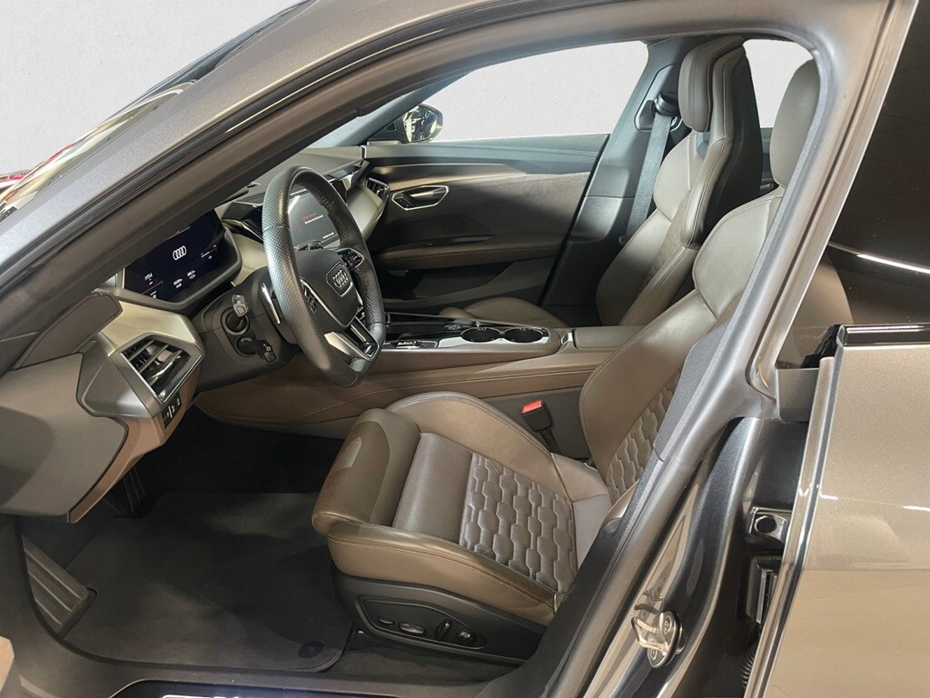 Bild som visar&nbsp;Audi e-tron GT&nbsp;e-tron GT quattro 350,00 kW - för mer information kontakta din Audi Partner