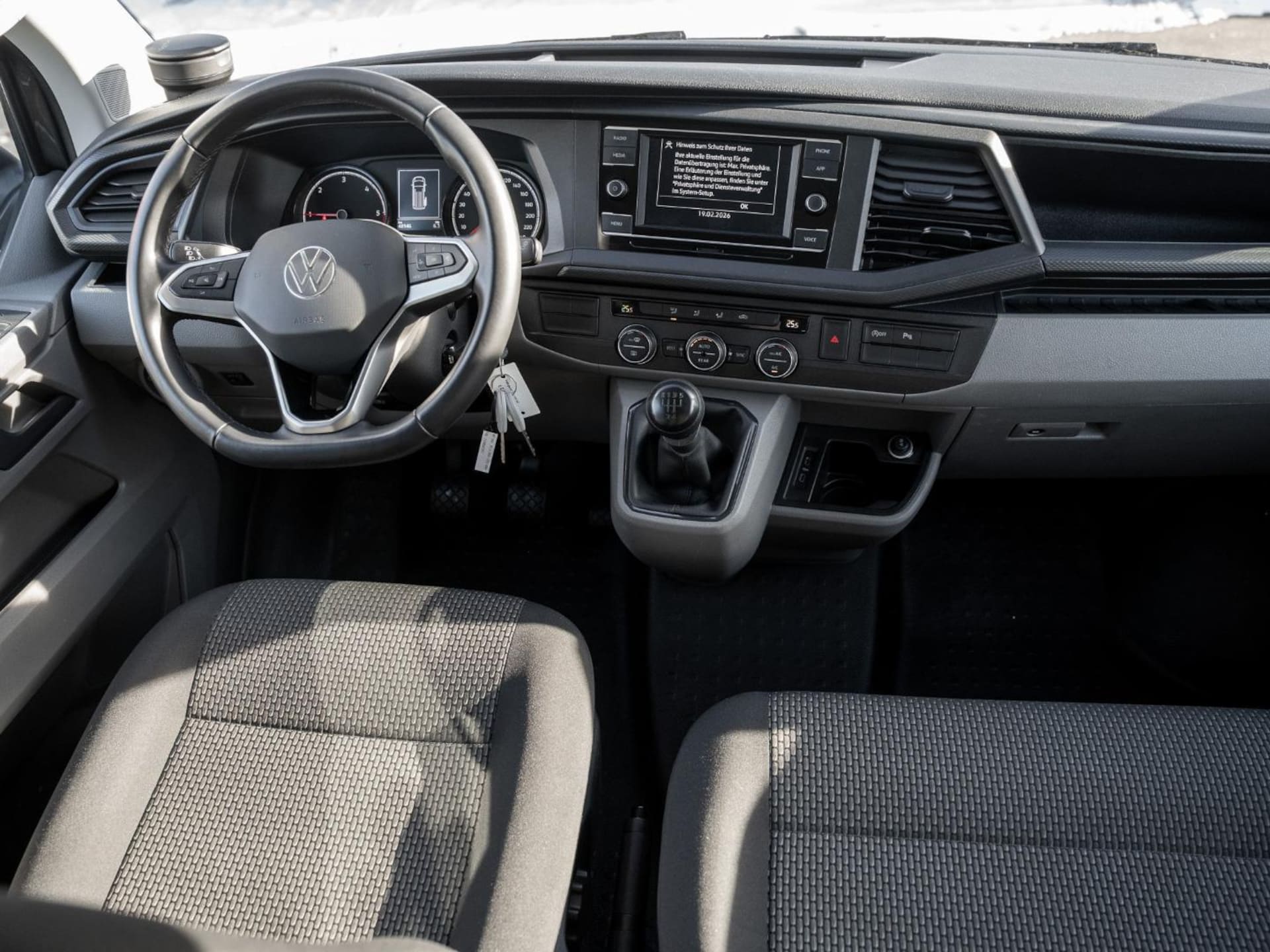 Volkswagen T6.1 Caravelle langer Radstand Trendline