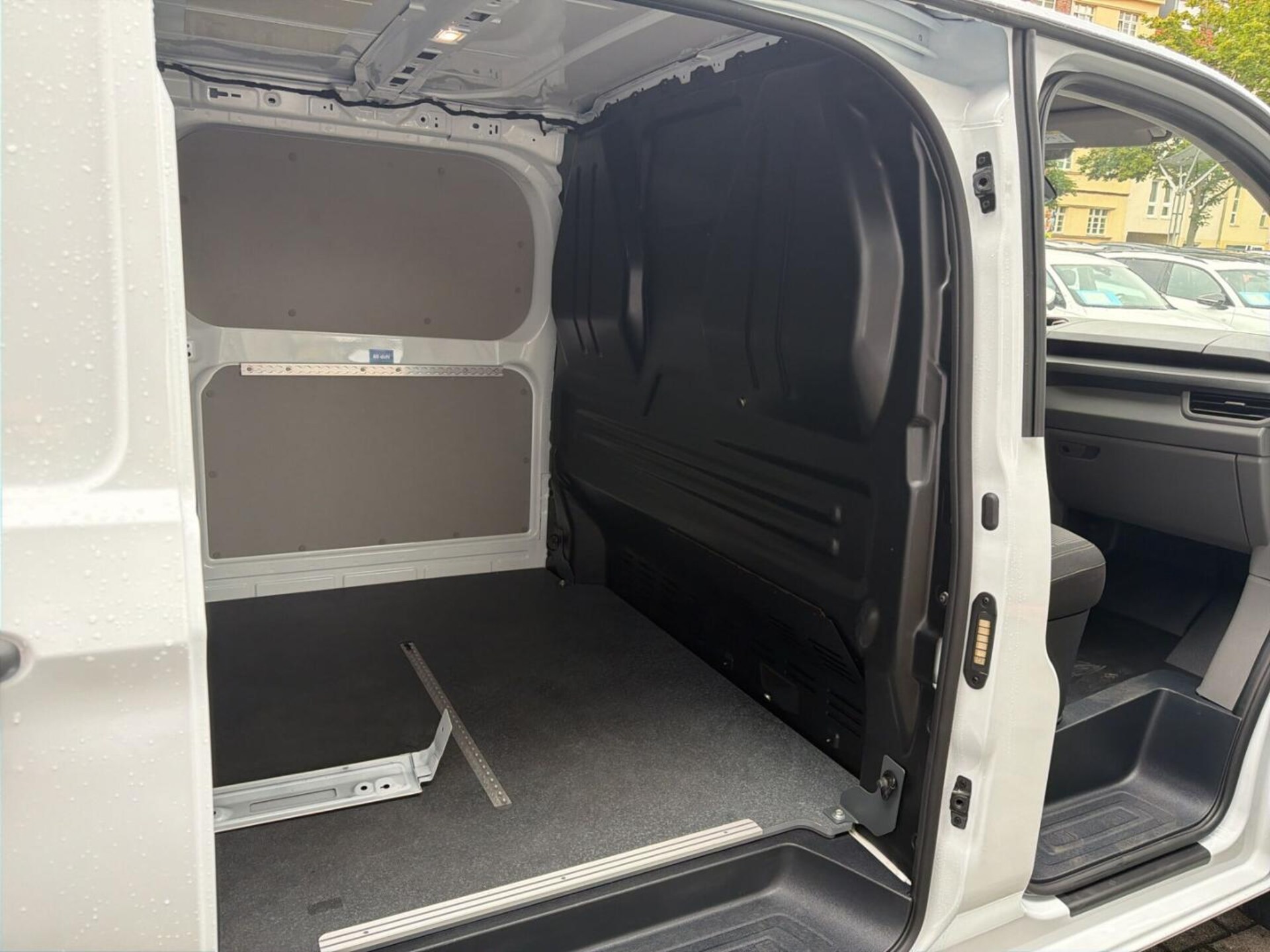 Volkswagen Transporter Kasten langer Radstand