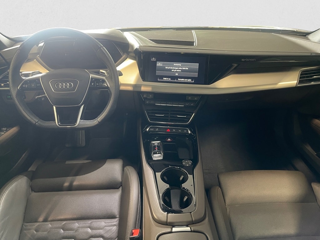 Bild som visar Audi e-tron GT e-tron GT quattro 350,00 kW - för mer information kontakta din Audi Partner