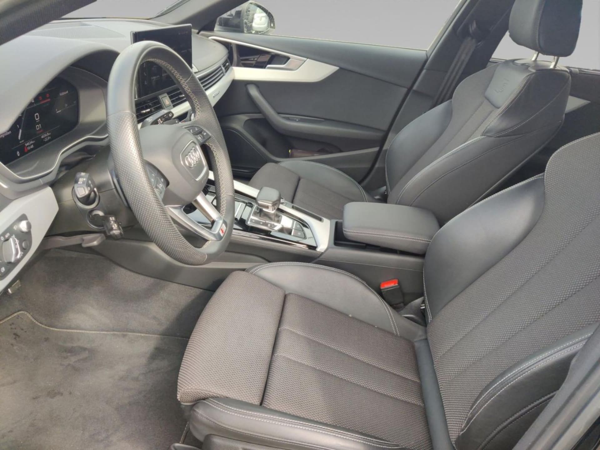 Audi A4 Avant S line