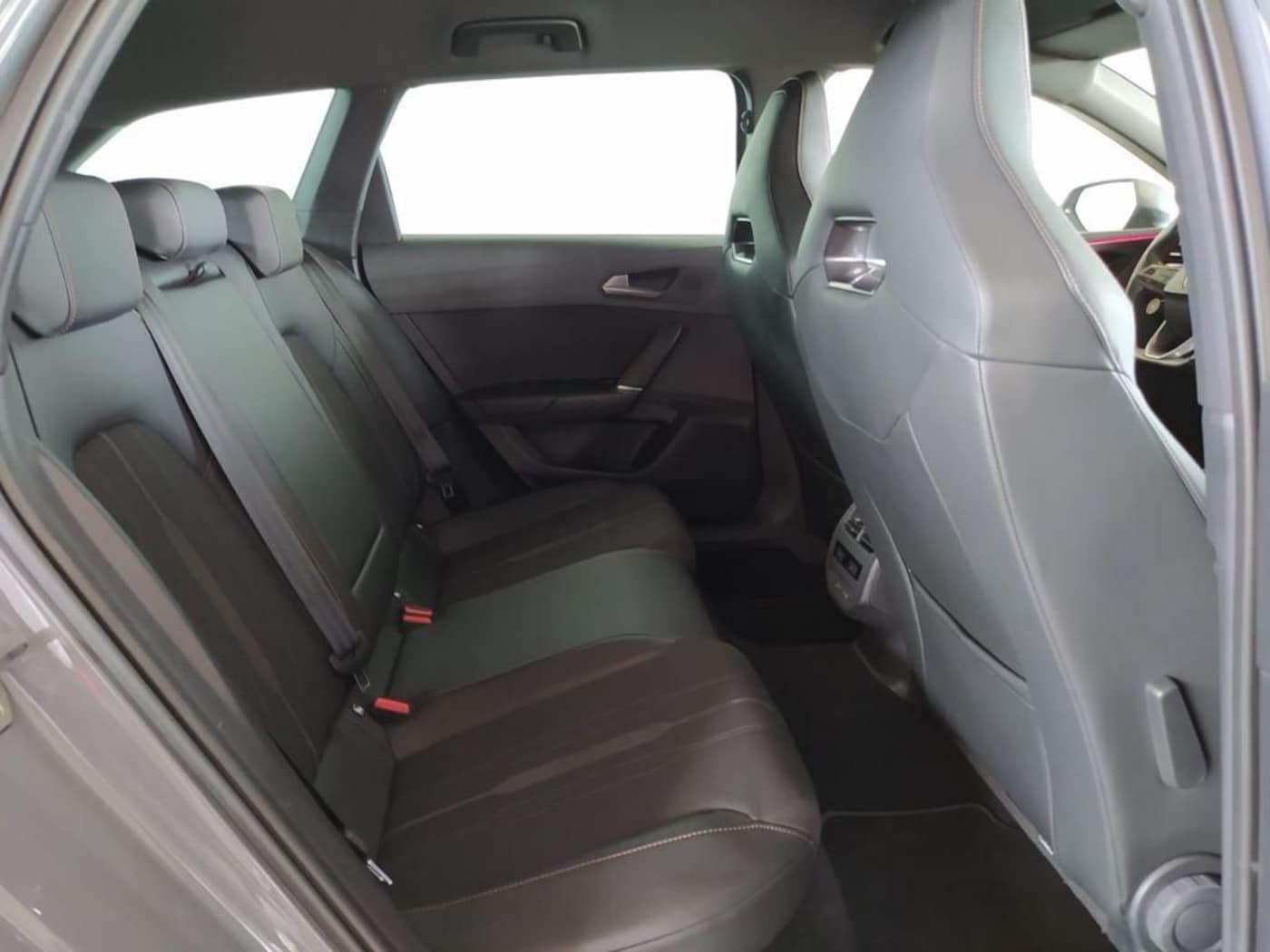 CUPRA Leon Sportstourer 2.0 TSI 4Drive DSG 228 kW (310 CV) — photo 6