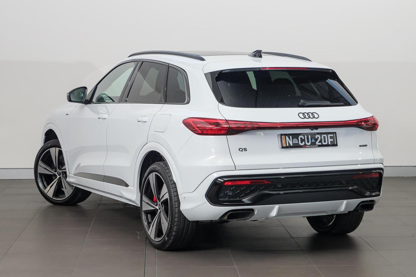 Image about Audi Q5 SUV e-hybrid quattro S tronic
