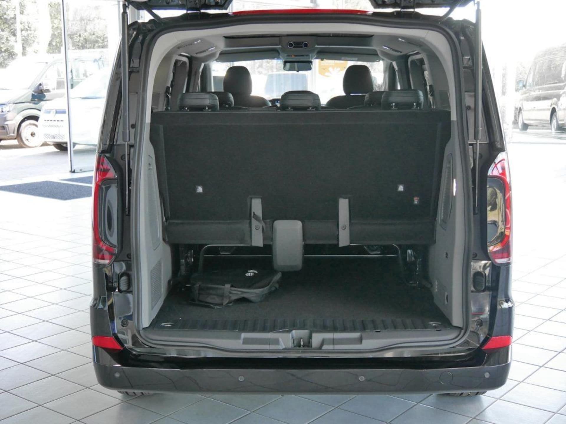 Volkswagen e-Caravelle Style
