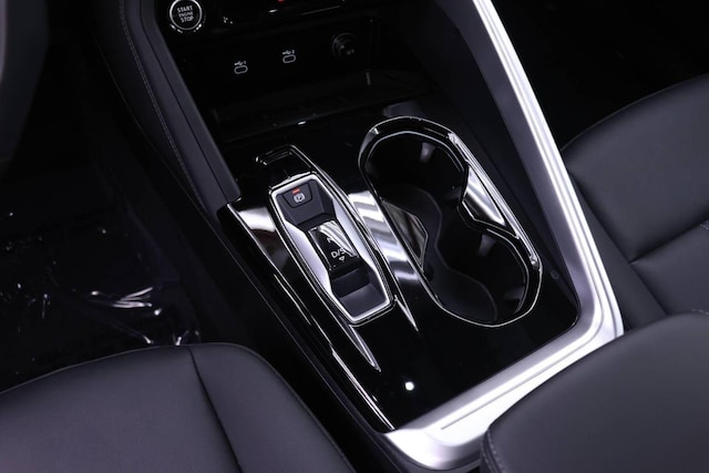 2025 Audi Q5 Premium - Photo 17