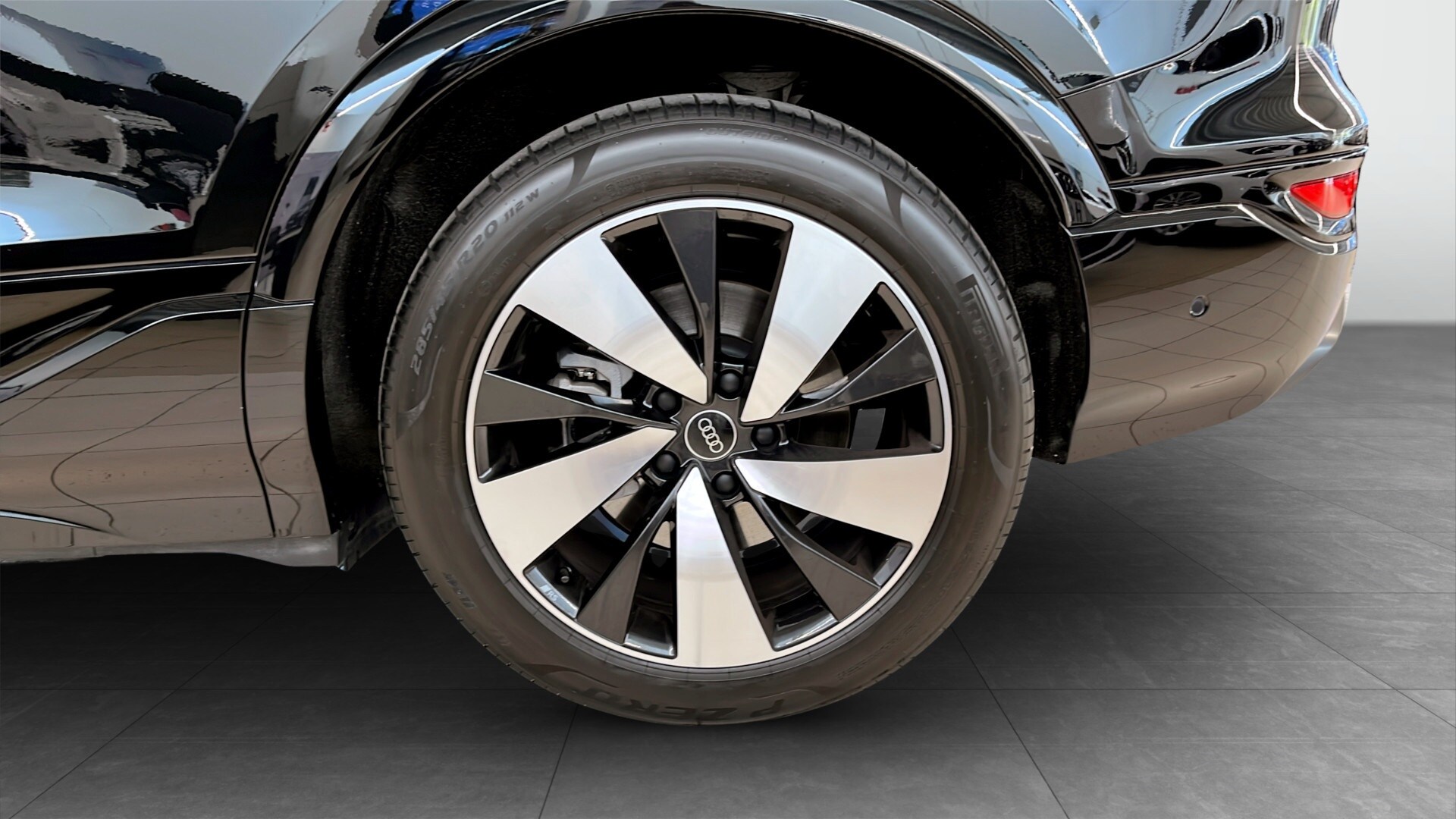 Audi Q6 e-tron