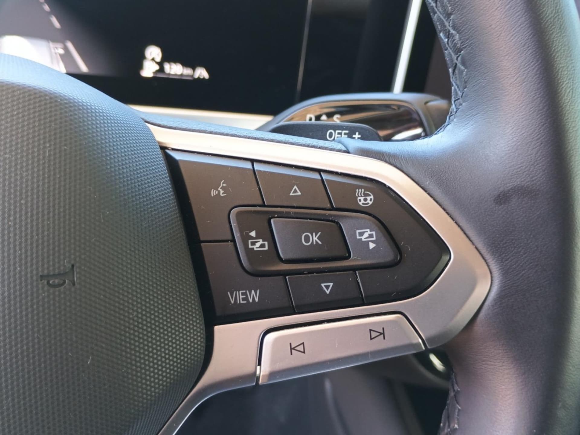 Volkswagen Passat Elegance