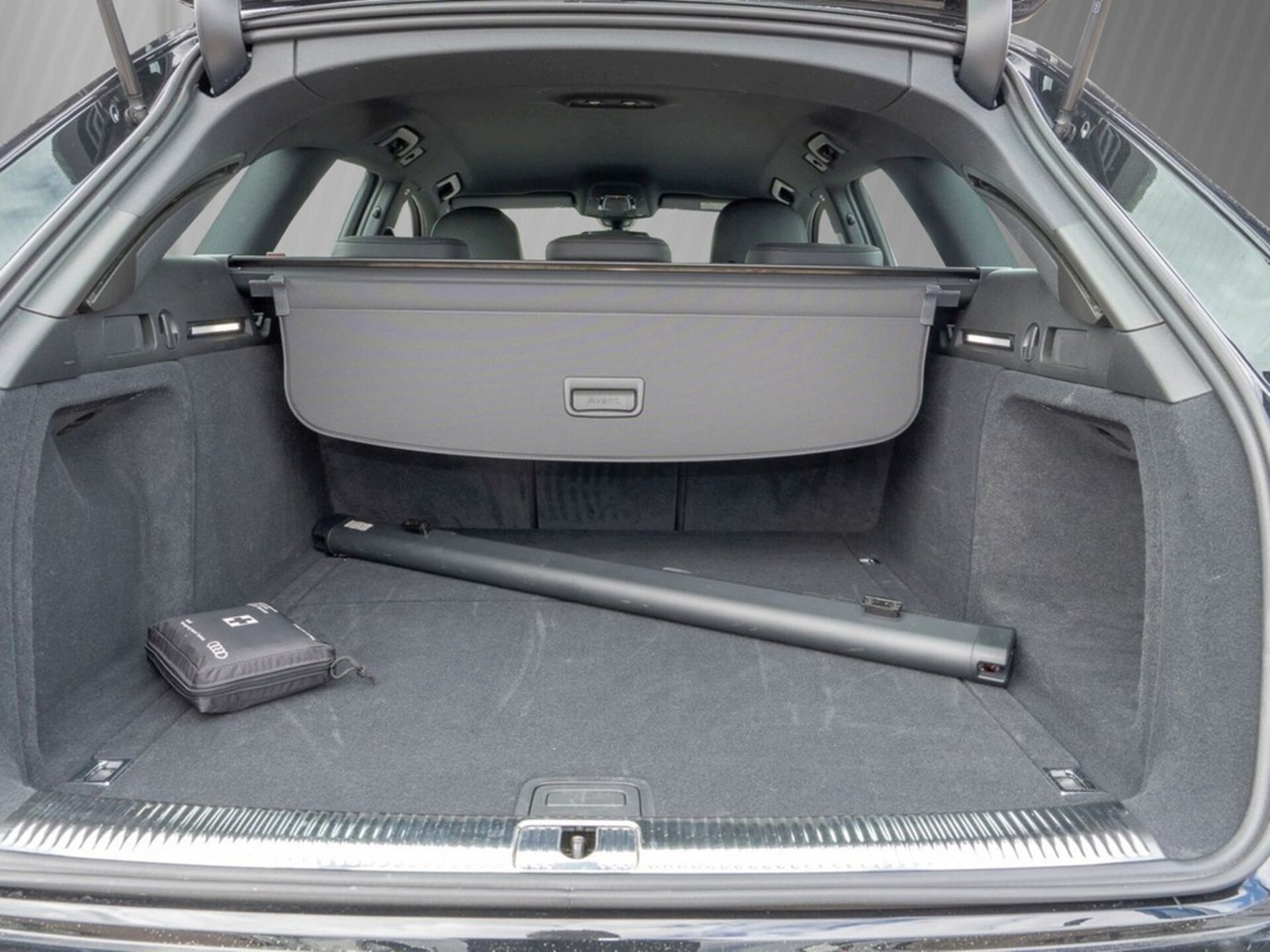 Audi A4 Avant S line