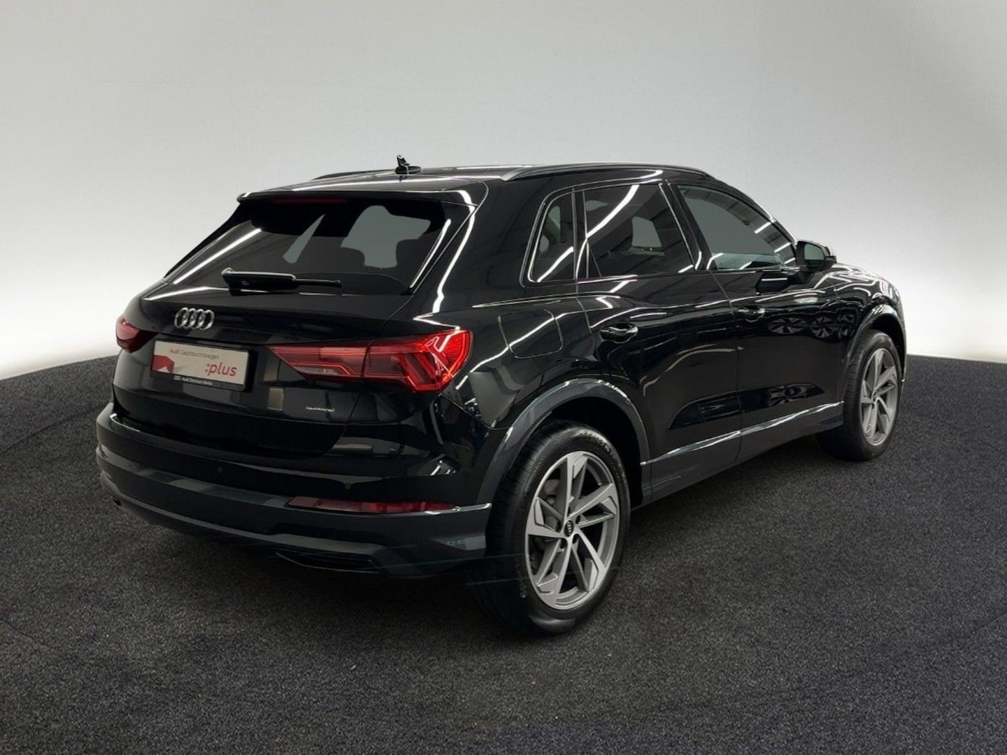 Bild über Audi Q3 TFSI quattro 140 kW S tronic - für weitere Informationen kontaktieren Sie den Audi Partner