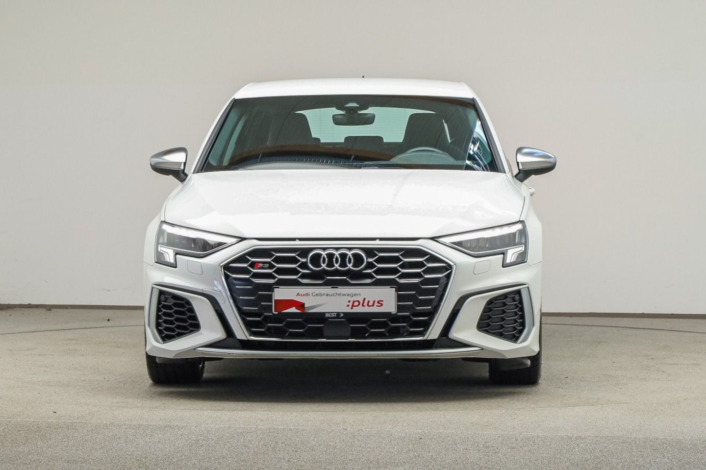 Bild über Audi S3 Sportback TFSI quattro S tronic - für weitere Informationen kontaktieren Sie den Audi Partner