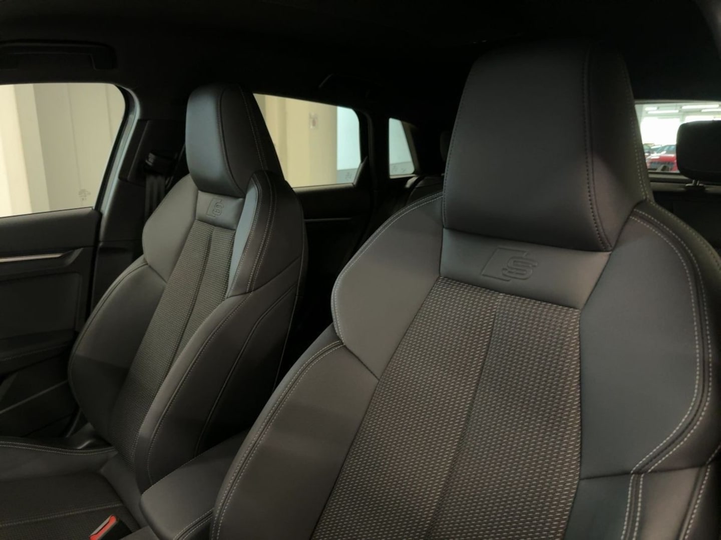Bild über Audi S3 Sportback TFSI quattro S tronic - für weitere Informationen kontaktieren Sie den Audi Partner