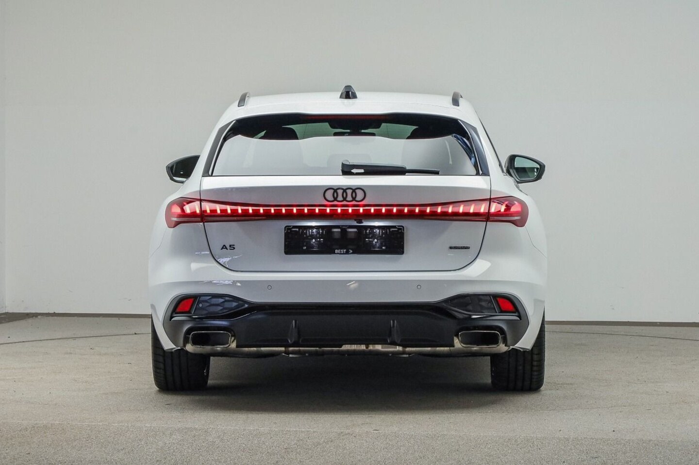 Bild über Audi A5 Avant e-hybrid e-hybrid quattro 220 kW S tronic - für weitere Informationen kontaktieren Sie den Audi Partner