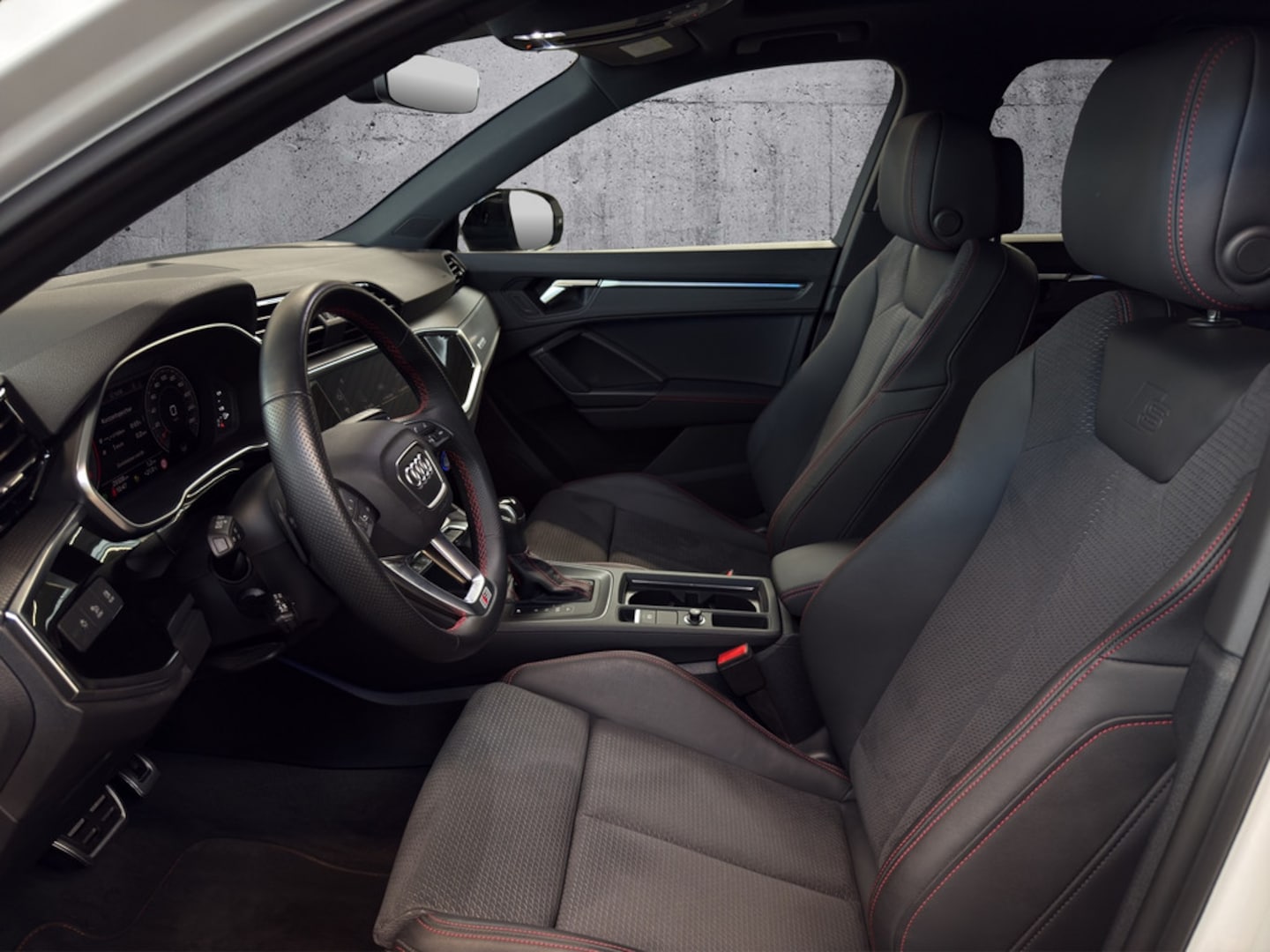 Bild über Audi Q3 S line 40 TFSI quattro S tronic - für weitere Informationen kontaktieren Sie den Audi Partner