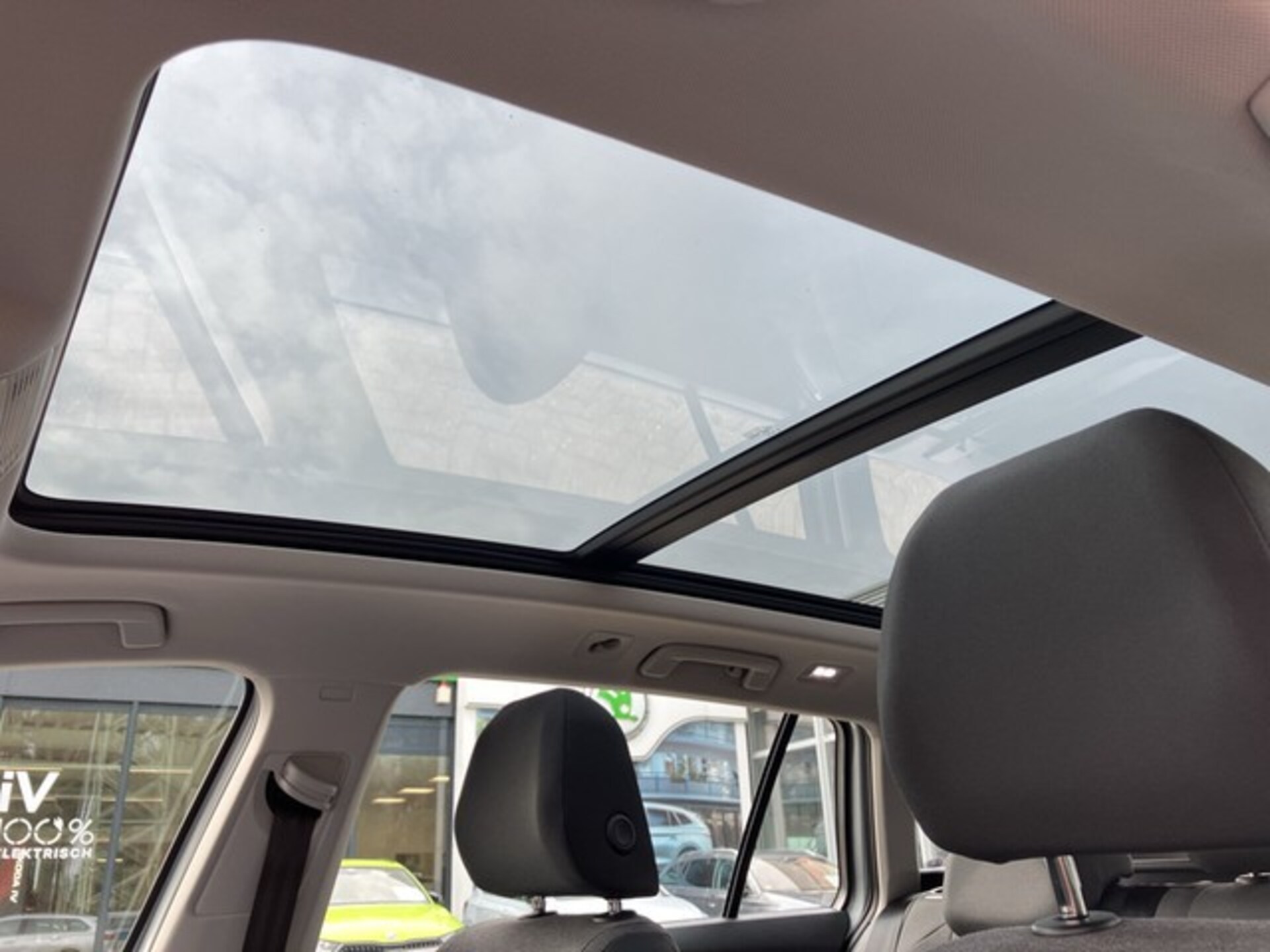 Volkswagen Golf Variant Life