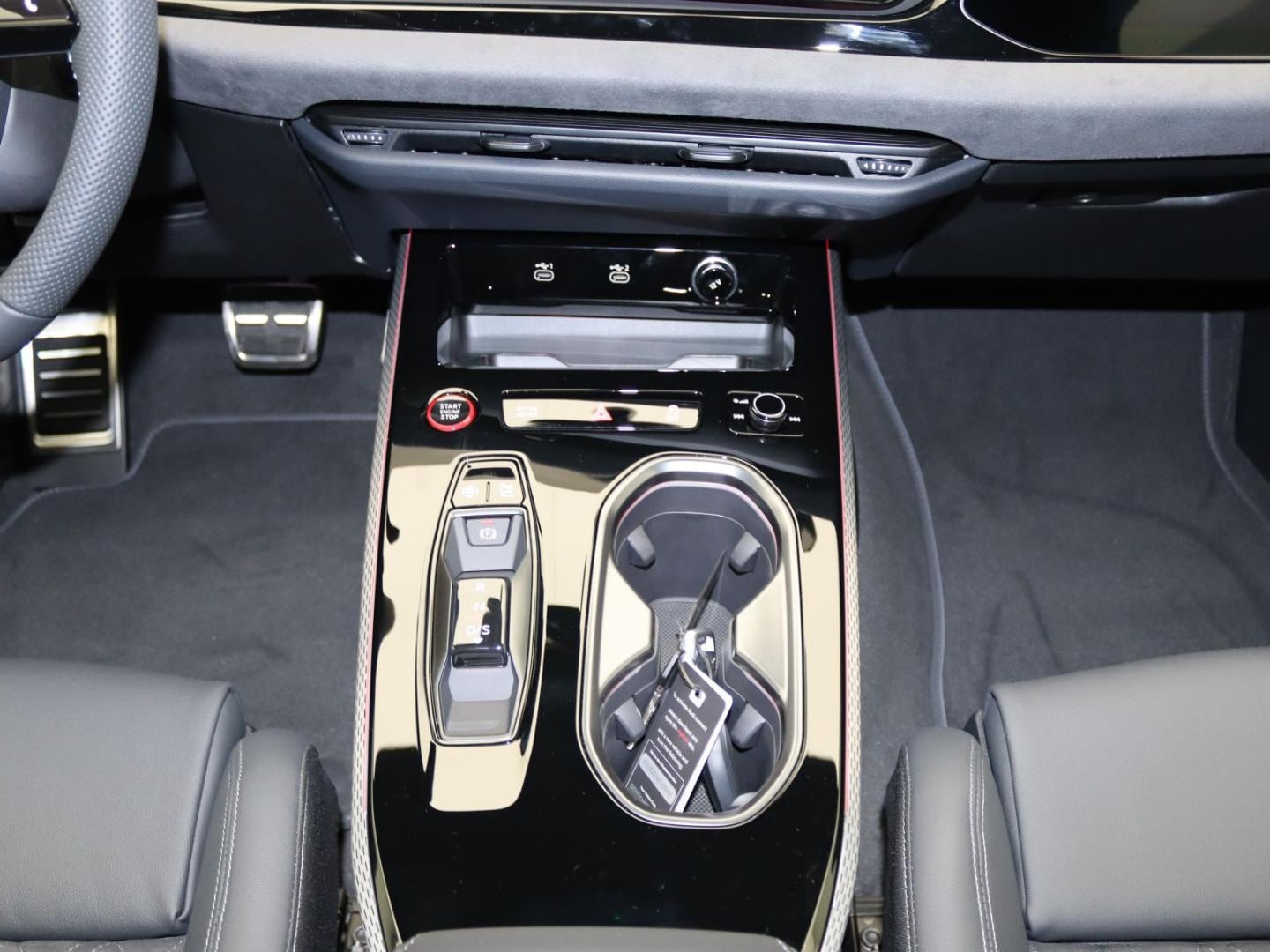Bild über Audi A6 Avant edition one TDI quattro 150 kW S tronic - für weitere Informationen kontaktieren Sie den Audi Partner