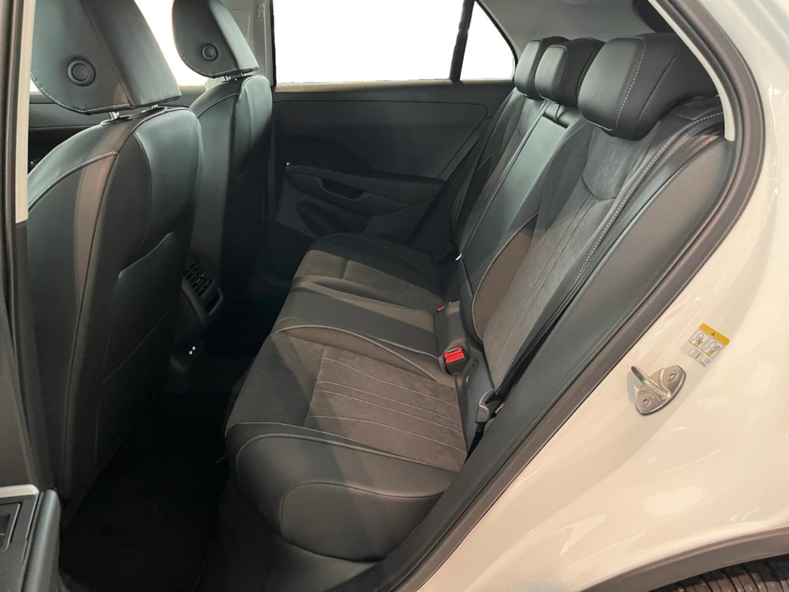 Volkswagen T-Roc – Bild 10