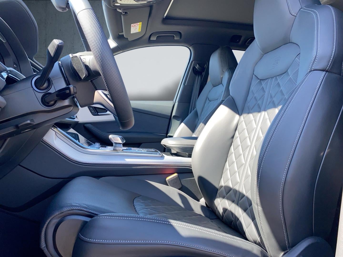 Bild über Audi Q7 SUV S line 50 TDI quattro tiptronic - für weitere Informationen kontaktieren Sie den Audi Partner