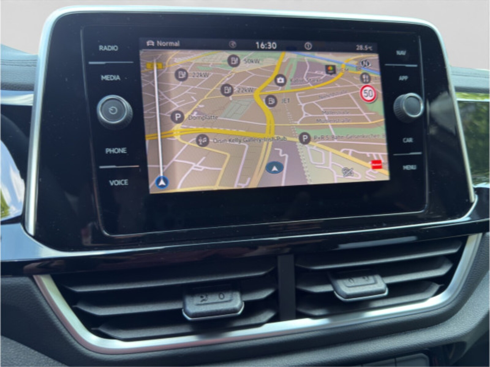 Volkswagen T-Roc – Bild 12