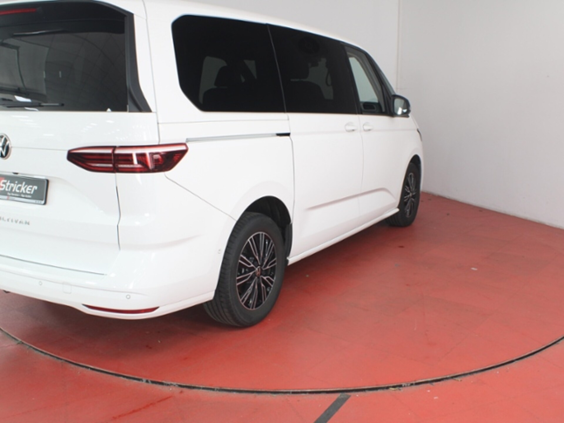 Volkswagen Multivan Langversion Basis-Modell