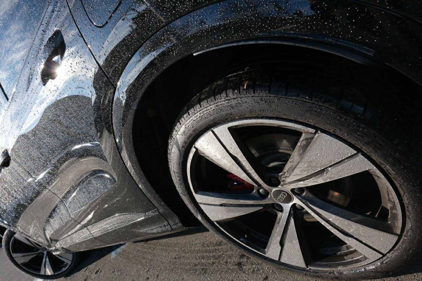 Image about Audi Q5 SUV e-hybrid quattro S tronic
