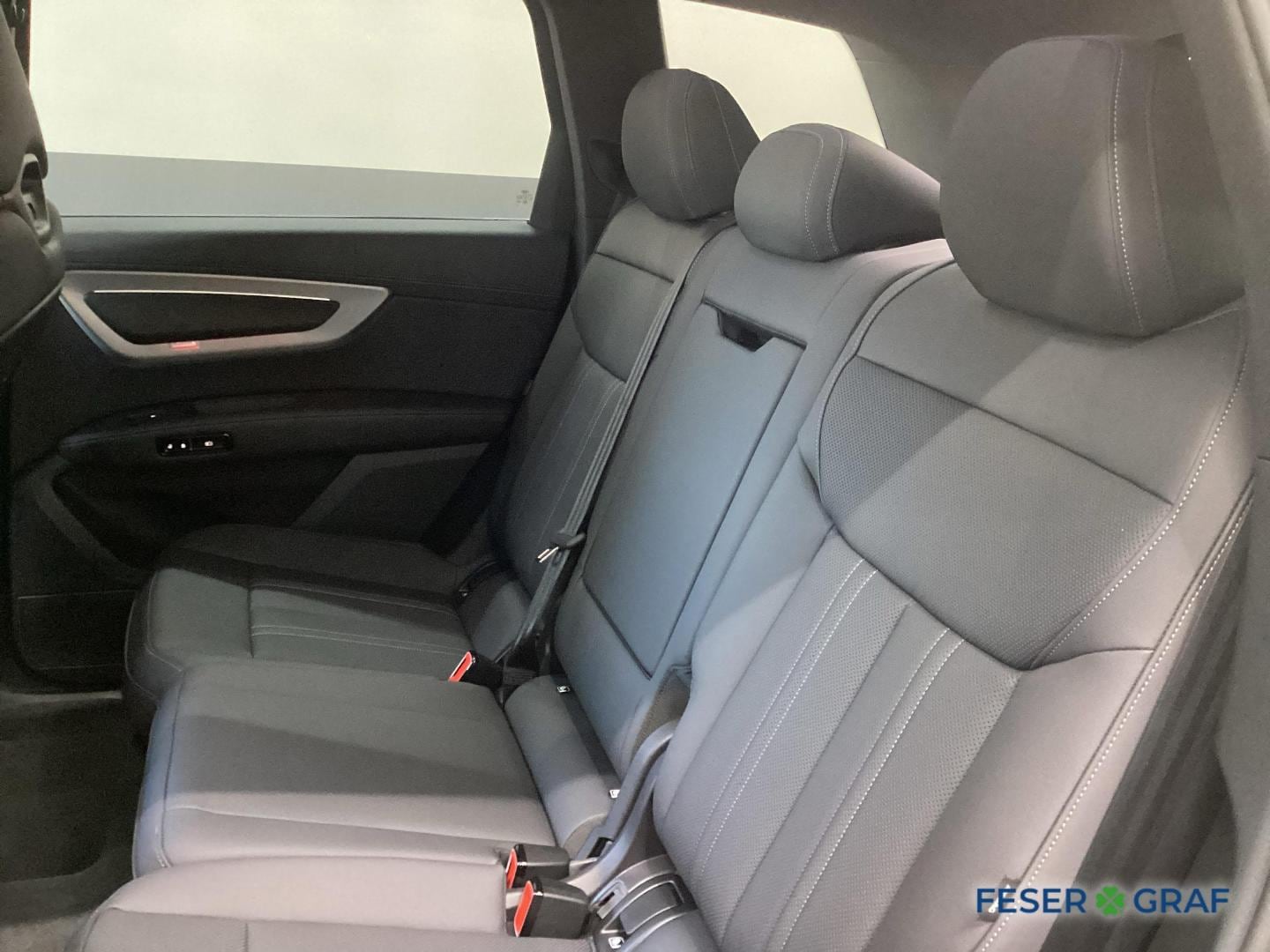 Bild über Audi Q7 SUV TDI quattro 220 kW tiptronic - für weitere Informationen kontaktieren Sie den Audi Partner