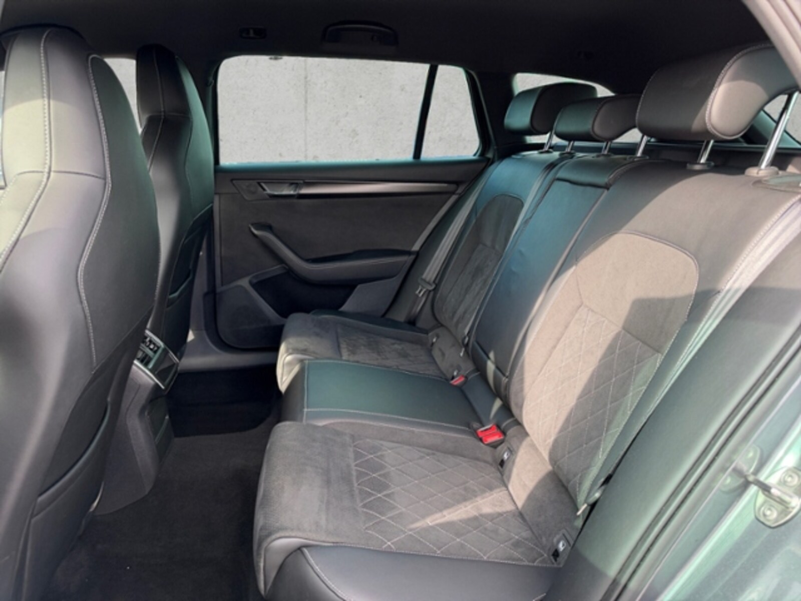 Škoda Superb Combi – Bild 15