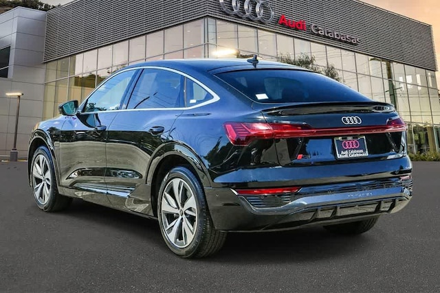 2024 Audi Q8 Sportback e-tron