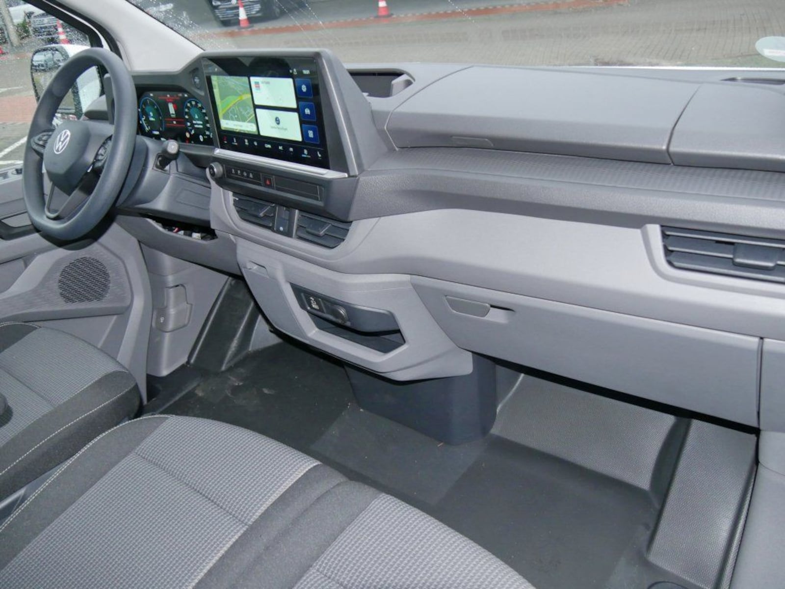 Volkswagen Transporter Kasten kurzer Radstand – Bild 4