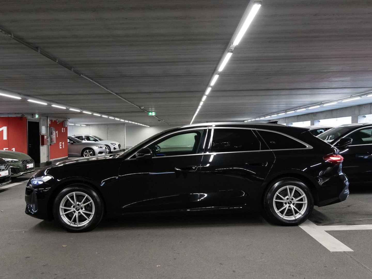 Bild über Audi A5 Avant TFSI quattro S tronic - für weitere Informationen kontaktieren Sie den Audi Partner