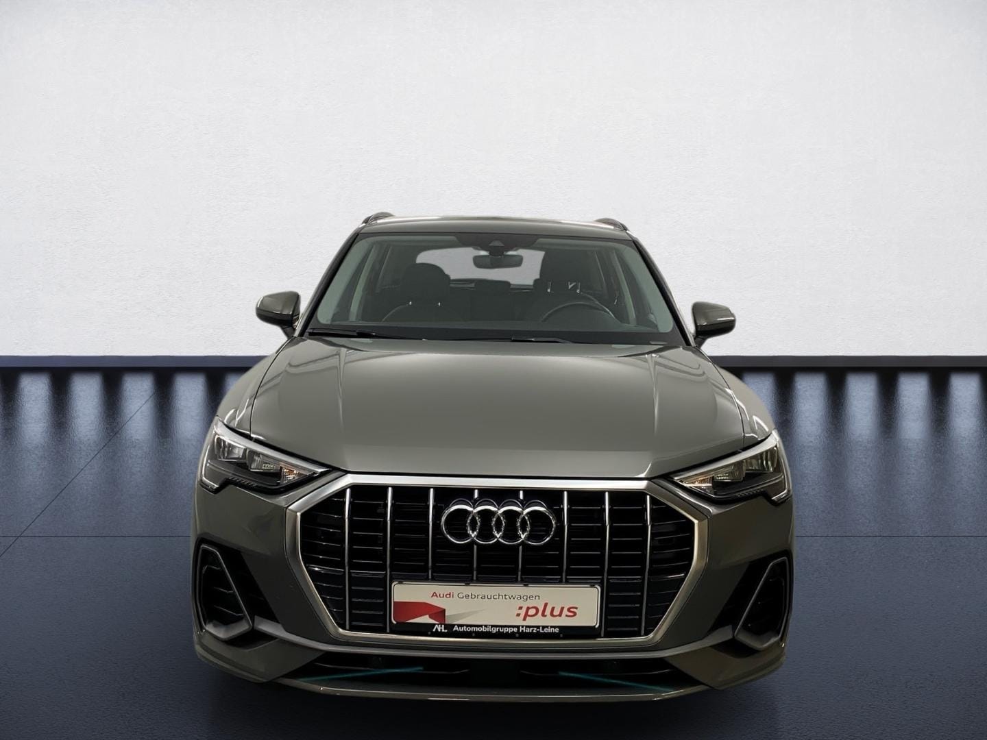 Bild über Audi Q3 S line 35 TFSI Schaltgetriebe - für weitere Informationen kontaktieren Sie den Audi Partner