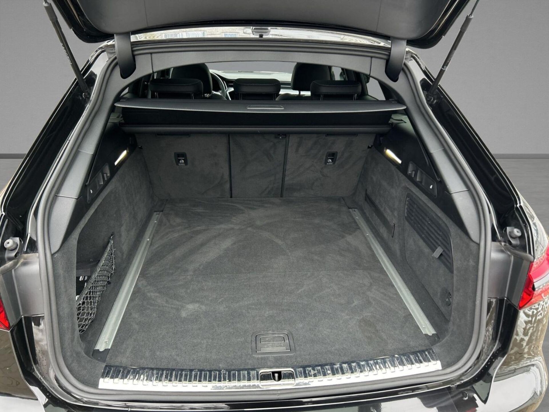 Audi S6 Avant